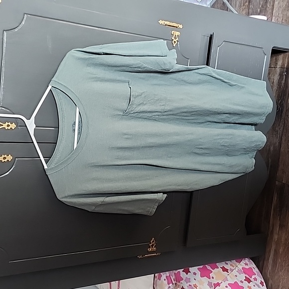 LAST CHANCE Green pocket shirt - Picture 2 of 3